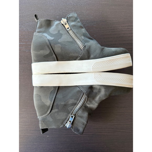 Steve Madden‎ Wedge Hidden Heel Camo Print Side Zip Fashion Sneakers 7M - Picture 7 of 11
